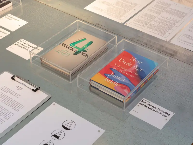 Ausstellungsansicht "Common Knowledge – Design in Zeiten der Informationskrise"