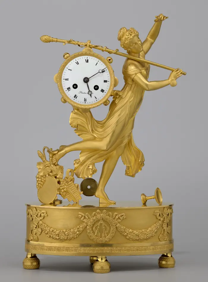 Pendule mit Uhr und Bacchantin