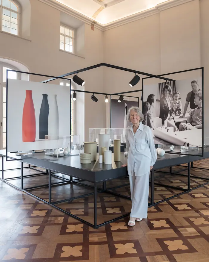 Christa Petroff-Bohne in der Ausstellung "Schönheit der Form", 2020