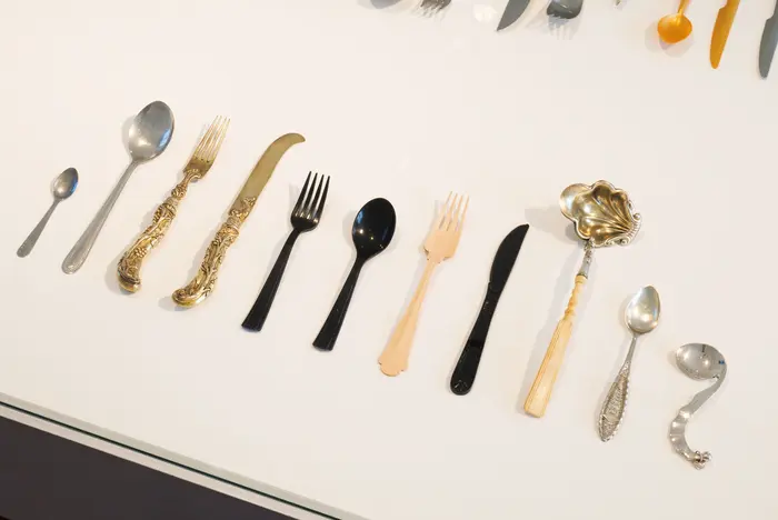 Ausstellungsansicht "Spoon Archaeology"