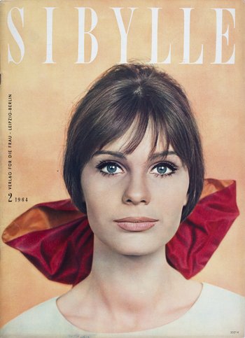Titelbild der Modezeitschrift mit dem Portrait einer Frau