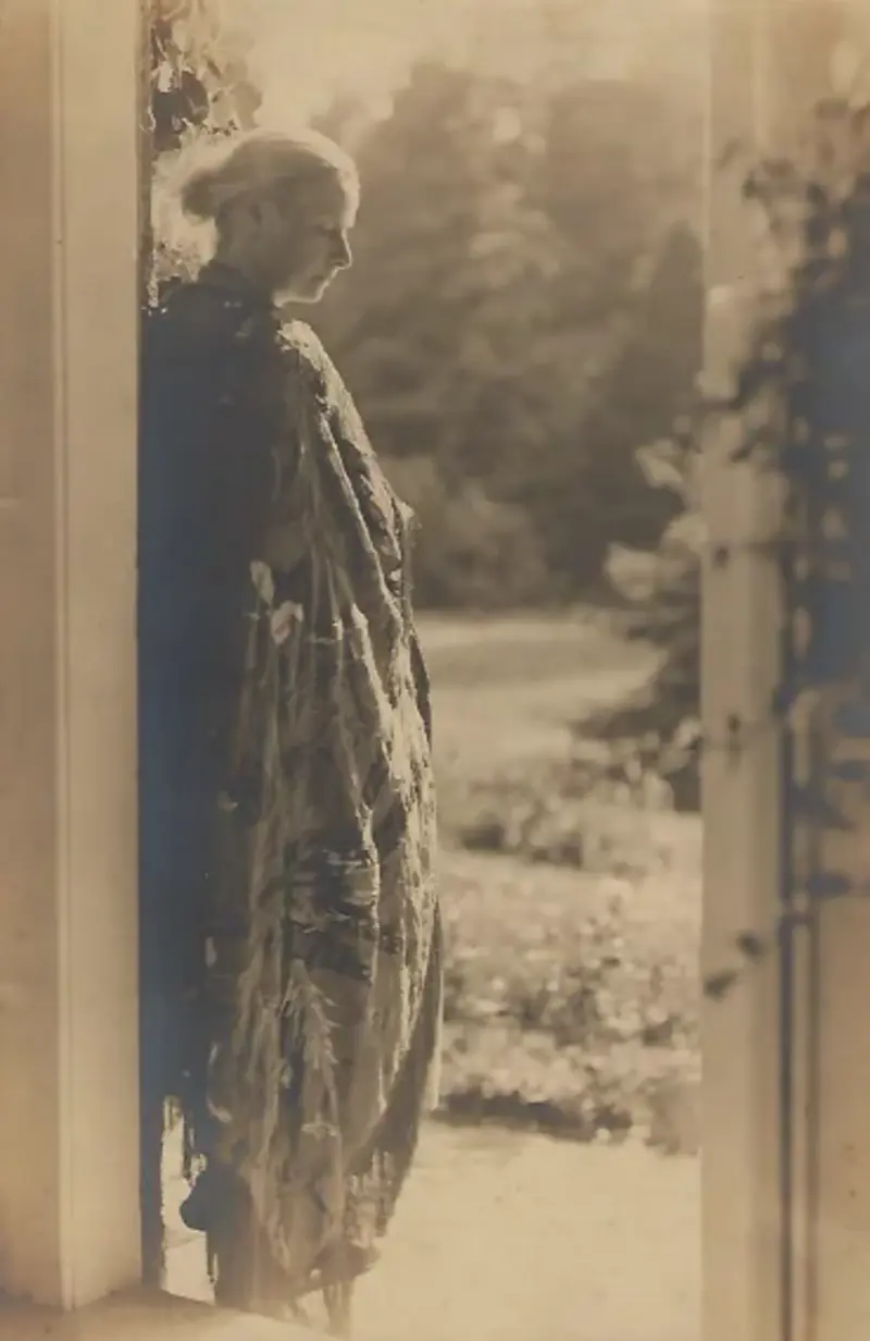 Sepiafotografie einer Frau