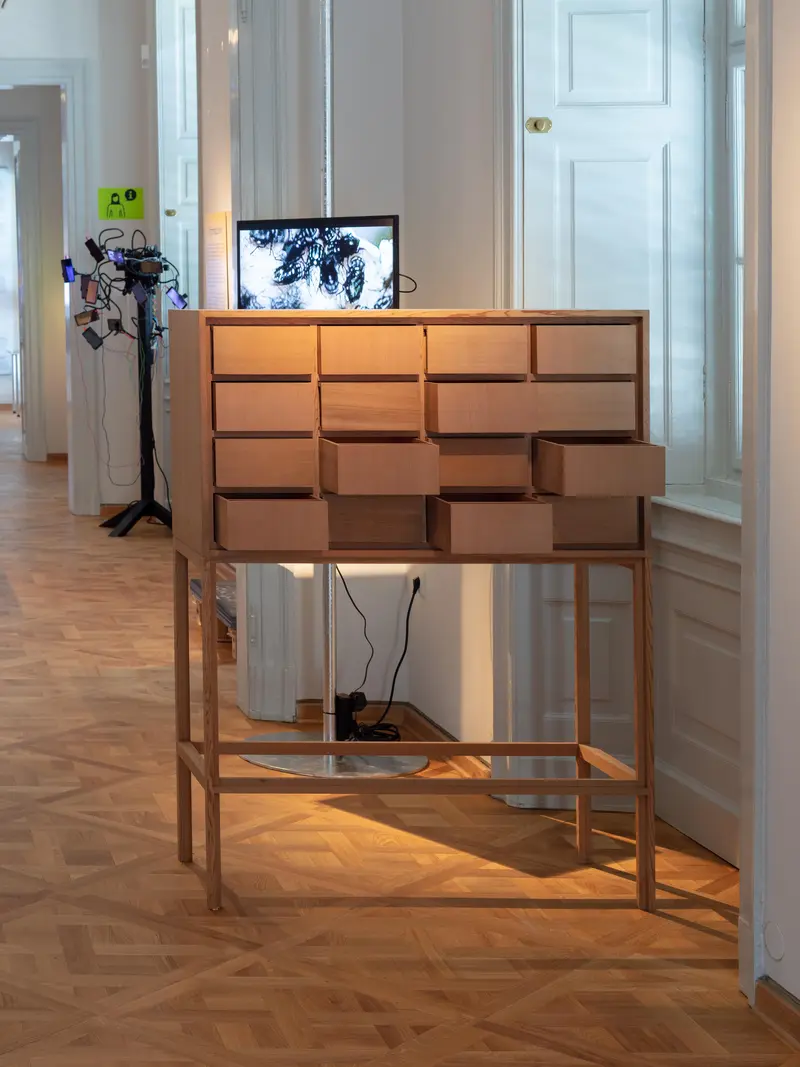 Ausstellungsansicht "Common Knowledge – Design in Zeiten der Informationskrise"