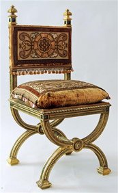 Stuhl verzierter Stuhl mit Kissen